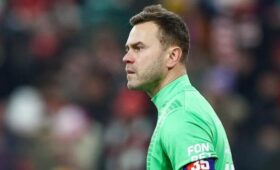 Футболист Акинфеев получил сертификат Книги рекордов России