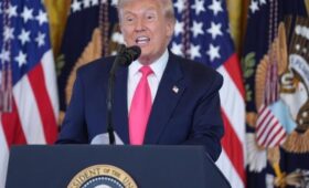 Трамп заявил, что поддерживает введение санкций против стран, сотрудничающих с РФ