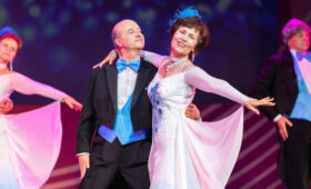 «Московское долголетие» пригласило горожан на занятия танцами