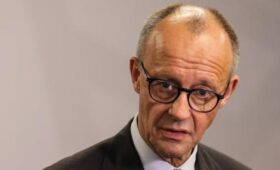 Канцлер ФРГ Мерц узнал о плане США на Украину из СМИ