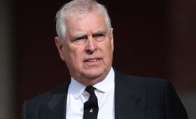 Daily Mirror: бывший принц Эндрю приводил в Букингемский дворец секс-работниц