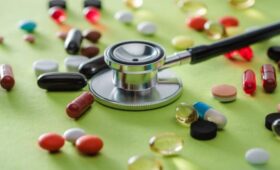 Врач Мясников назвал кроверазжижающие таблетки самыми опасными