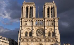 Нотр-Дам установил рекорд по посещаемости с момента открытия после пожара