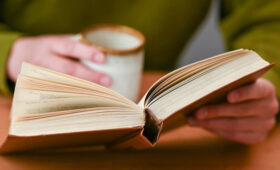 Институт филологии МПГУ включил в список слов года «победу», «окак» и «вайб»