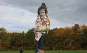 Чучело Стармера сожгли в британском Эденбридже в Ночь Гая Фокса