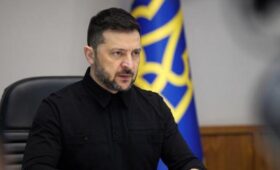 Зеленский отказался увольнять главу своего офиса Ермака