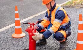 Осенняя проверка пожарных гидрантов завершилась в Москве