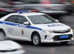 Автомобиль въехал в бетонный блок на МКАД