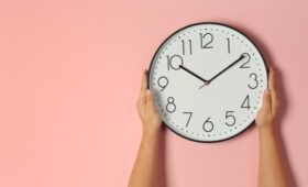 Эксперт Масленников: решение о переводе времени ради экономии уже не выглядит однозначным