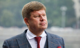 Губерниев назвал Вяльбе виновной в недопуске российских лыжников к турнирам