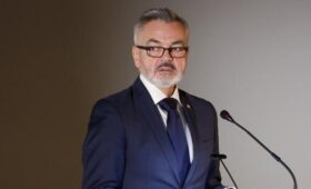 Посол Польши заявил, что на него напали в Петербурге