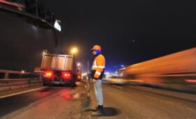 Около 1 млн «квадратов» асфальта заменили на МКАД