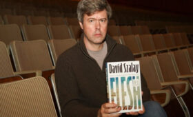 Писатель Дэвид Салэй получил Букеровскую премию по литературе