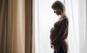 РПЦ предложила назначить пособие по уходу за ребенком всем беременным