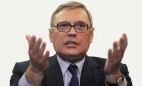 Экс-премьер Касьянов внесен в перечень террористов и экстремистов