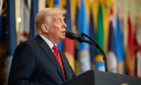 Трамп призвал Украину пойти на мирную сделку