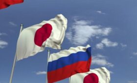 Генсек кабмина Кихара: Япония примет меры в интересах мира и нации