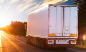 МВД Литвы заявило об отказе Минска пропустить застрявшие на границе фуры