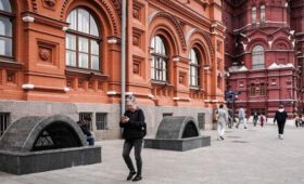 Около 330 вентиляционных шахт коллекторов отремонтировали в Москве