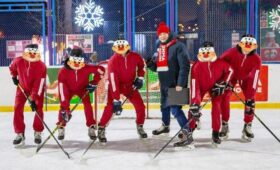 Хоккеист Илья Зубов проведет мастер-класс в центре столицы