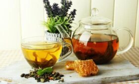 Диетолог Павлюк: травяные чаи могут быть опасны при взаимодействии с лекарствами