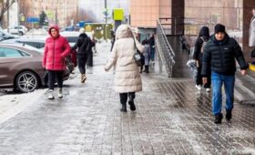 Желтый уровень опасности объявлен в Москве до 27 декабря из-за гололедицы