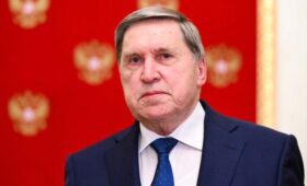 Ушаков заявил, что Зеленский может считать выборы поводом для прекращения огня