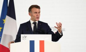 Макрон предложил установить мораторий на удары по энергетике Украины на зиму