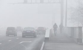 Туманы с видимостью до 500 м накрыли столичный регион из-за заморозков