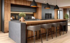 В Москве выставлена на продажу квартира с самой большой кухней в России