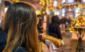 Врач Морошкина: на фастфуд после работы тянет из-за усталости организма