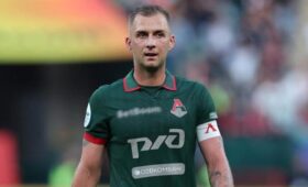 Игрок «Локомотива» Баринов получил штраф за оскорбления болельщиков после матча