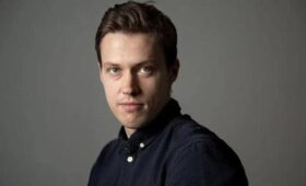 Журналиста Романа Анина лишили гражданства РФ