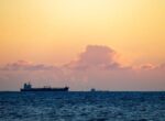 Два нефтяных танкера подали сигналы о помощи в Мраморном море