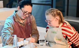 Курс по парфюмерии для незрячих детей прошел в Москве