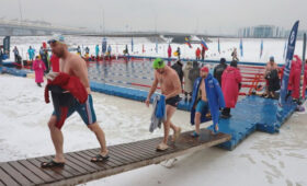 Врач Ярцева: моржевание противопоказано при гипертонии и сахарном диабете