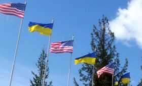 Axios: встречи рабочих групп США и Украины пройдут в Майами на выходных