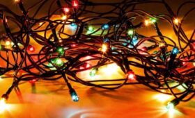 Эксперт Щетинин посоветовал не вешать гирлянды рядом с отопительными приборами