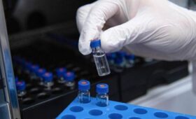 Мурашко: вакцина от меланомы станет доступна первым пациентам в 2026 году