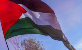 Лавров: Россия по-прежнему выступает за создание палестинского государства