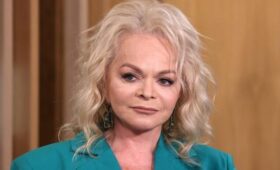 Налоговая закрыла благотворительный фонд, учредителем которого была дочь Долиной