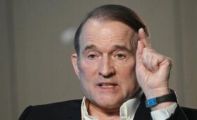 Медведчук заявил, что Трамп начал процесс «политического устранения» Зеленского