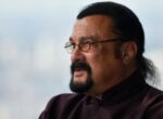 В России призвали присвоить Стивену Сигалу звание заслуженного артиста