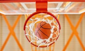 FIBA продлила отстранение сборной РФ по баскетболу