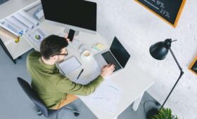 Двухдневная рабочая неделя началась в России