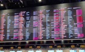 Самолет премьера Армении Пашиняна не смог приземлиться в Москве