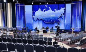 Посетителям прямой линии с Путиным не дали пронести капусту и мандарины