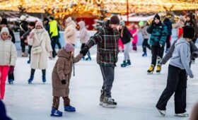 Каток, тюбинговую горку и «Дом Деда Мороза» откроют в кинопарке «Москино»