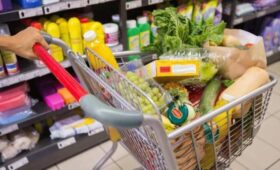 Экономист Холод: цены на продукты достигнут пика после 20 декабря