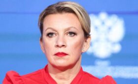 Захарова допустила введение Западом санкций против российских волков